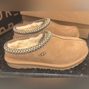 Brand new UGG Tasman ii kids size 4 color chestnut. In box